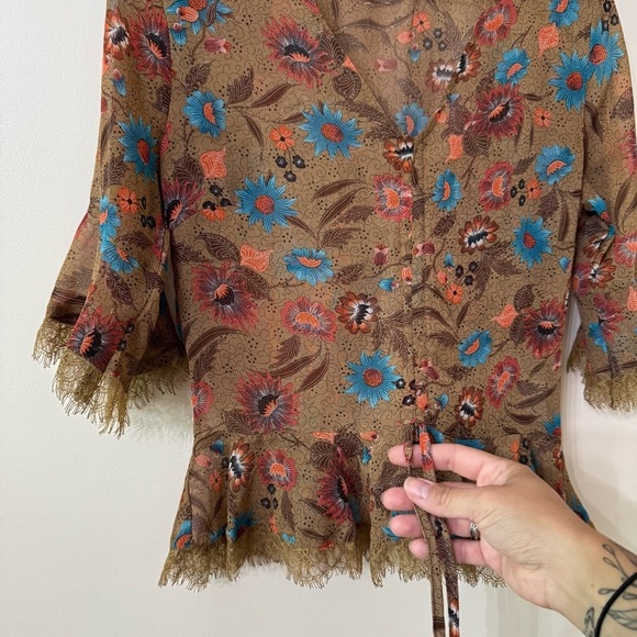 MOLLY BRACKEN sheer floral blouse - size small - Picture 6 of 7